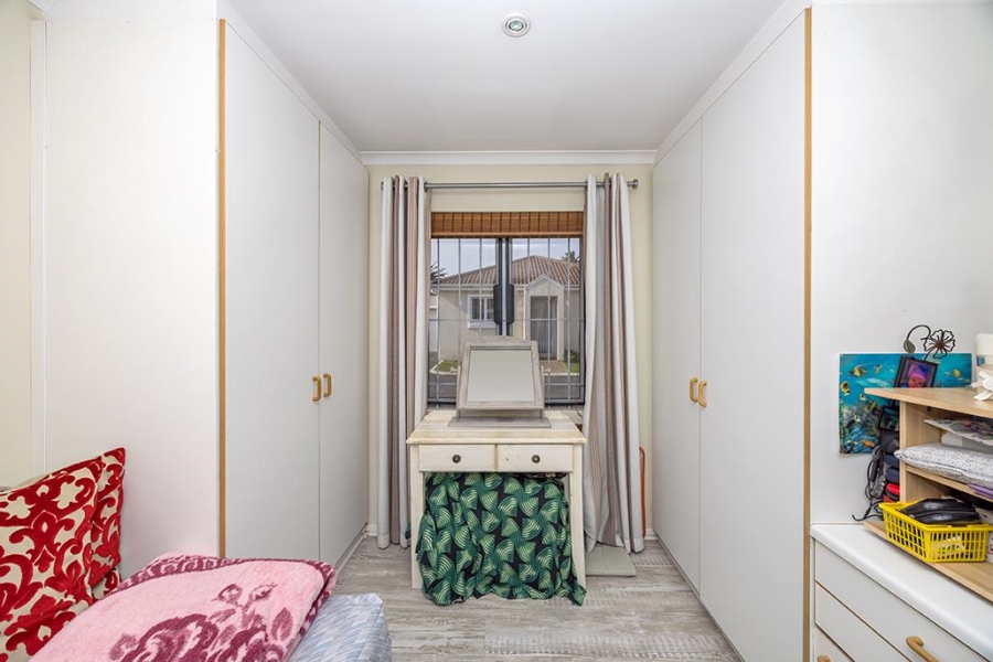 2 Bedroom Property for Sale in Bothasig Western Cape